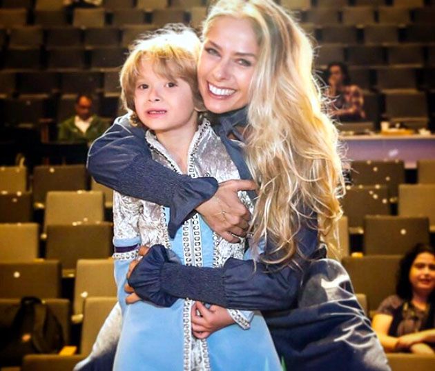 A apresentadora com o filho (Foto: Reprodução Instagram)